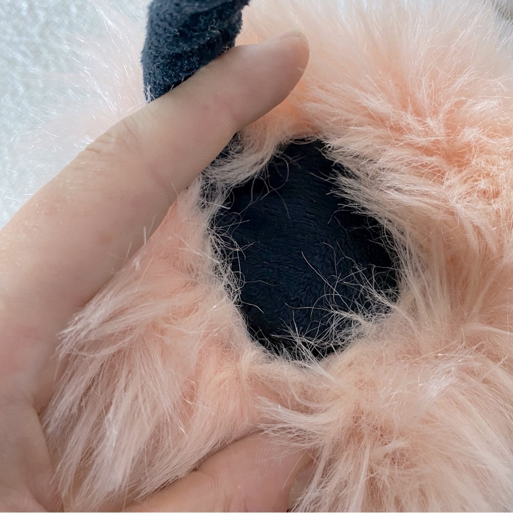 Women’s Light Pink Fluffy Faux Fur Ear Muffs With black Velvet Headband - Picture 8 of 10